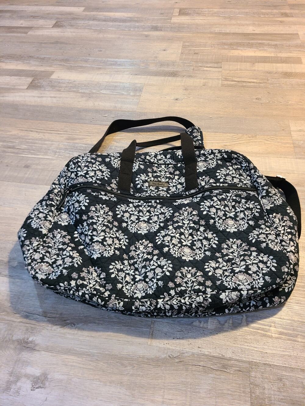 Vera Bradley Small Duffel Chandelier Noir retired